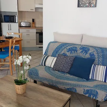 Dominica-1 By Interhome