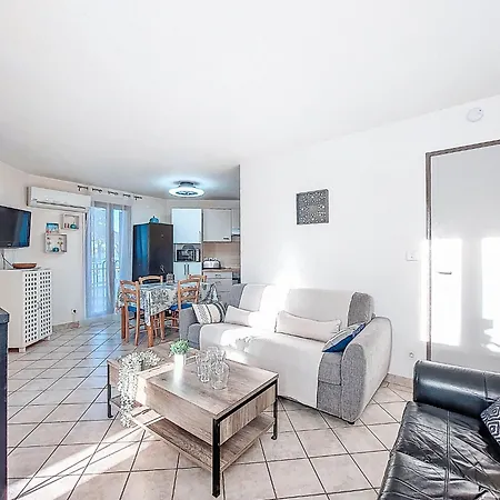 Dominica-1 By Interhome